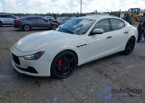 2017 Maserati Ghibli S z USA, uszkodzony, nr VIN ZAM57RSL1H1206250